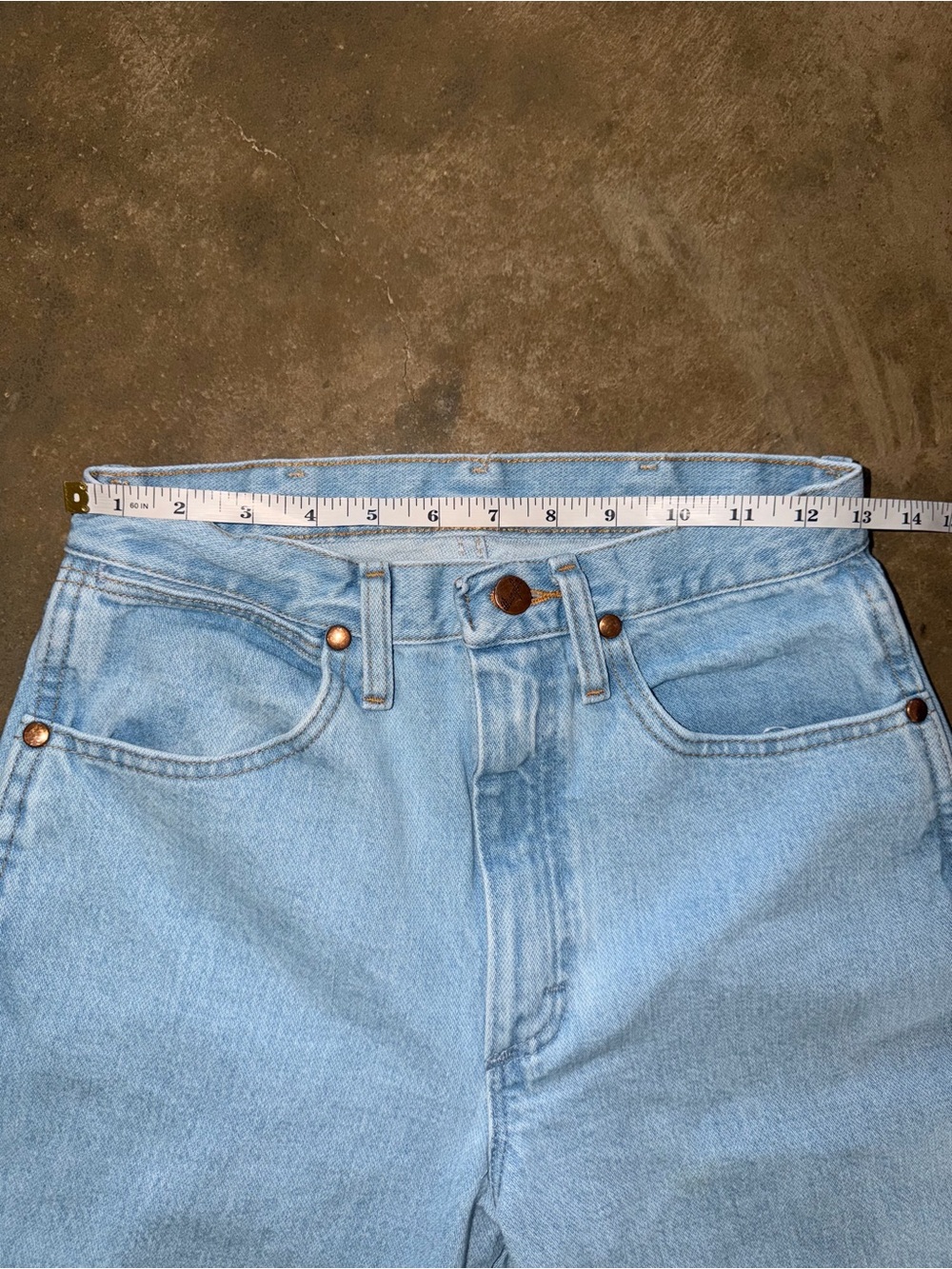 Wrangler Light Wash High Rise Crop Jeans Raw Hem Size 5 - Picture 5 of 10
